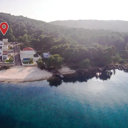 ヴィラ Luxury Beachfront 2 With Private Pool, Jacuzzi And Gym At The On Ciovo - Okrug Gornji トロギール