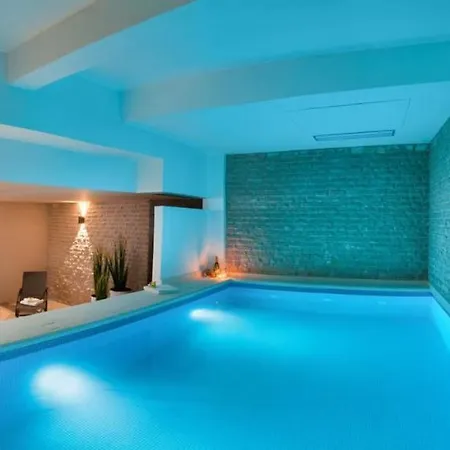 Luxury Beachfront 2 With Private Pool, Jacuzzi And Gym At The On Ciovo - Okrug Gornji ヴィラ トロギール