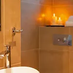 빌라 Luxury Beachfront Villa Trogir 2 With Indoor & Outdoor Pools *