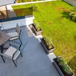 别墅 Luxury Beachfront Villa Trogir 2 With Indoor & Outdoor Pools 特罗吉尔