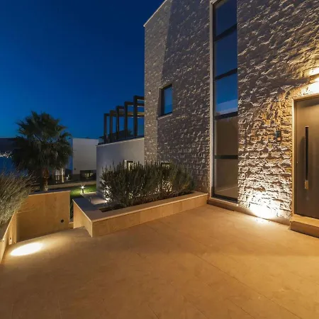 Вилла Luxury Beachfront Villa Trogir 2 With Indoor & Outdoor Pools Трогир