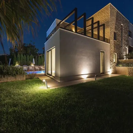 Вилла Luxury Beachfront Villa Trogir 2 With Indoor & Outdoor Pools