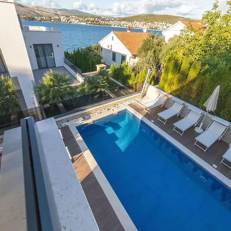 ヴィラ Luxury Beachfront 2 With Indoor & Outdoor Pools *