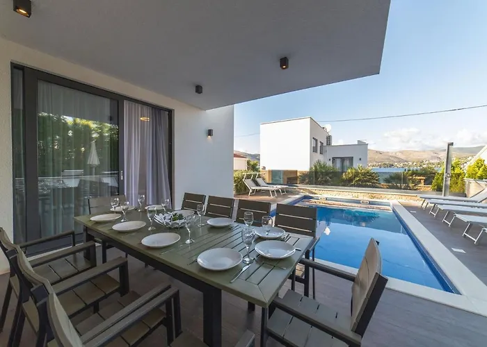 Luxury Beachfront Villa Trogir 2 With Indoor & Outdoor Pools * Трогир