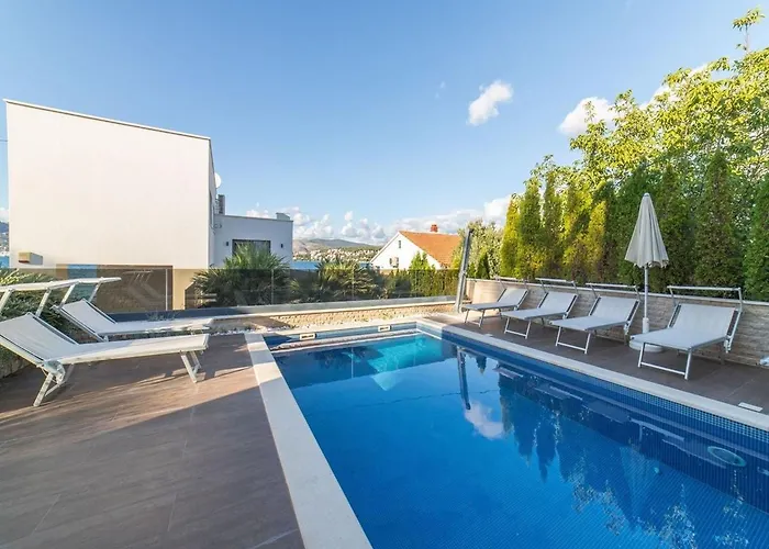 Luxury Beachfront Villa Trogir 2 With Indoor & Outdoor Pools Трогир