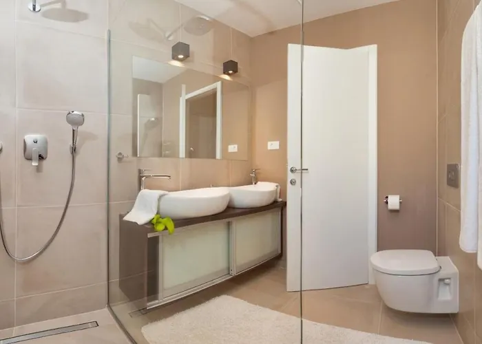 Luxury Beachfront Villa Trogir 2 With Indoor & Outdoor Pools Вилла Трогир