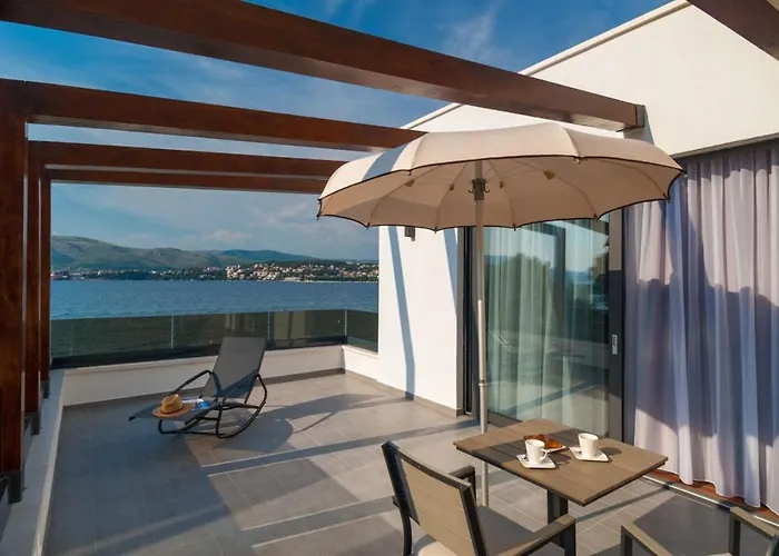 Вилла Luxury Beachfront Villa Trogir 2 With Indoor & Outdoor Pools Трогир