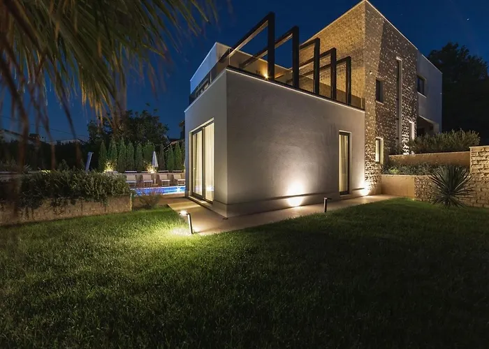 Вилла Luxury Beachfront Villa Trogir 2 With Indoor & Outdoor Pools