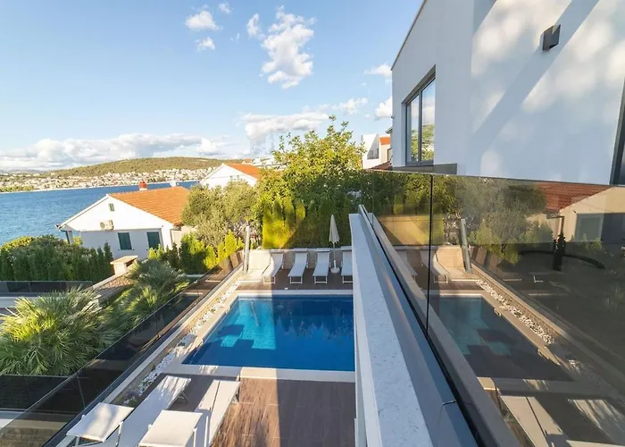 Вилла Luxury Beachfront Villa Trogir 2 With Indoor & Outdoor Pools *
