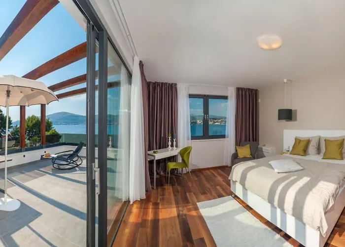Luxury Beachfront Villa Trogir 2 With Indoor & Outdoor Pools Трогир