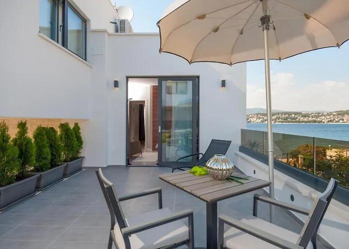 Luxury Beachfront Villa Trogir 2 With Indoor & Outdoor Pools Вилла Трогир