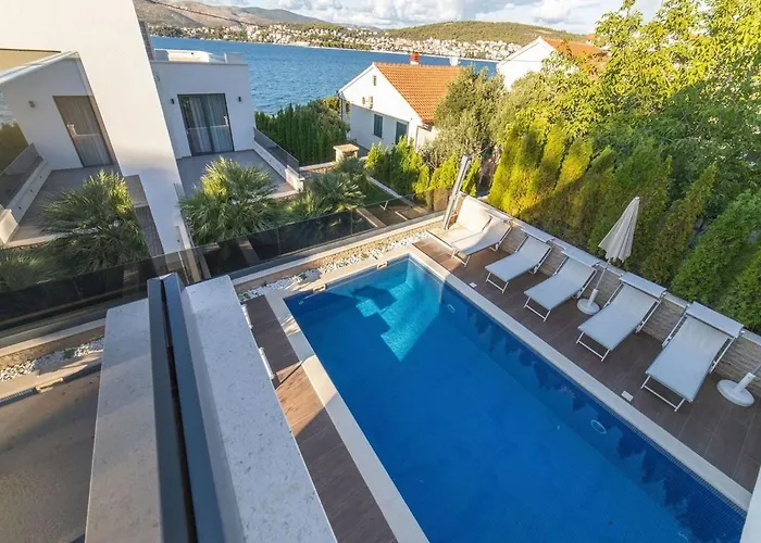 Вилла Luxury Beachfront Villa Trogir 2 With Indoor & Outdoor Pools *